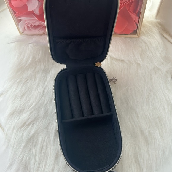 Travel Jewelry Box with multiple compartments grey or black, NWOT - Picture 6 of 10